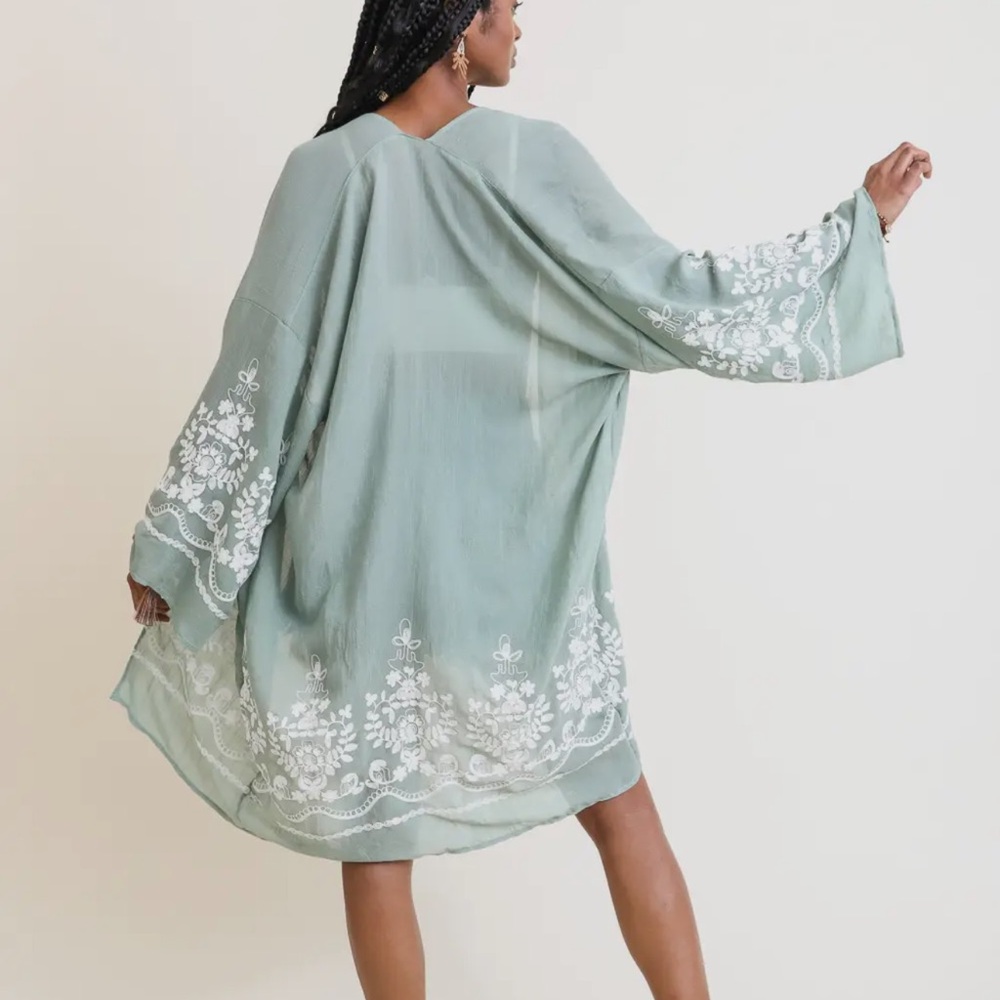 Embroidered Mint Green Kimono CardiganNWT just coastal colors. Just gorgeous. - Picture 2 of 4